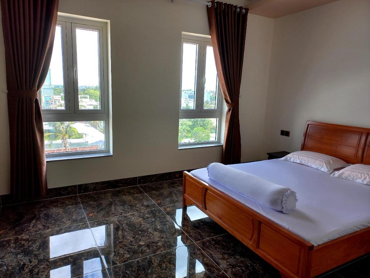 Khách sạn Hoàng Gia Bac Lieu Esterno foto